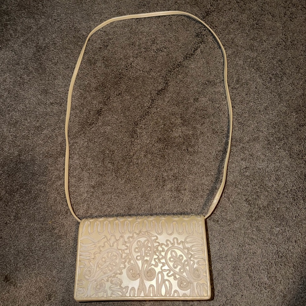 Elegant Cream Crossbody Bag Timmy woods Beverly Hills collection